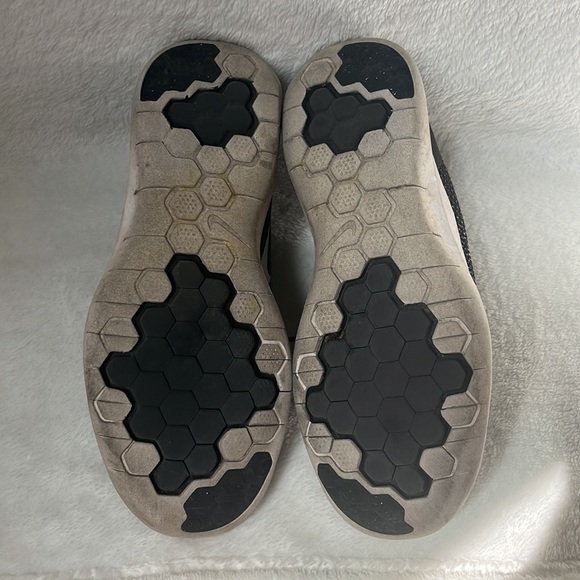 Nike Running Shoes - Picture 5 of 5